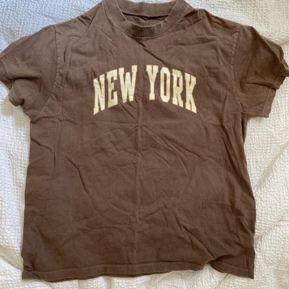 Brandy Melville brown New York Tee